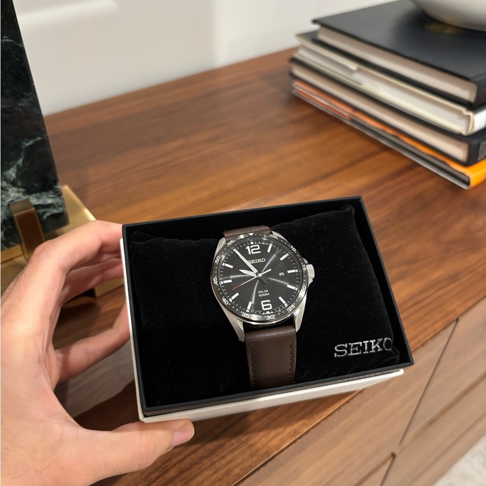 Seiko Solar Black/Leather Ø43 mm Timepiece